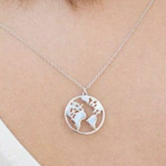 NWOT Gold Globe Map Necklace - Picture 11 of 16